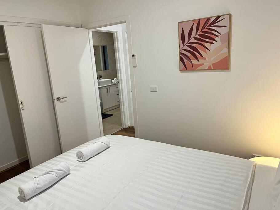 Brand New Modern 2 Bedroom Guesthouse At Airport! Melbourne Exteriör bild